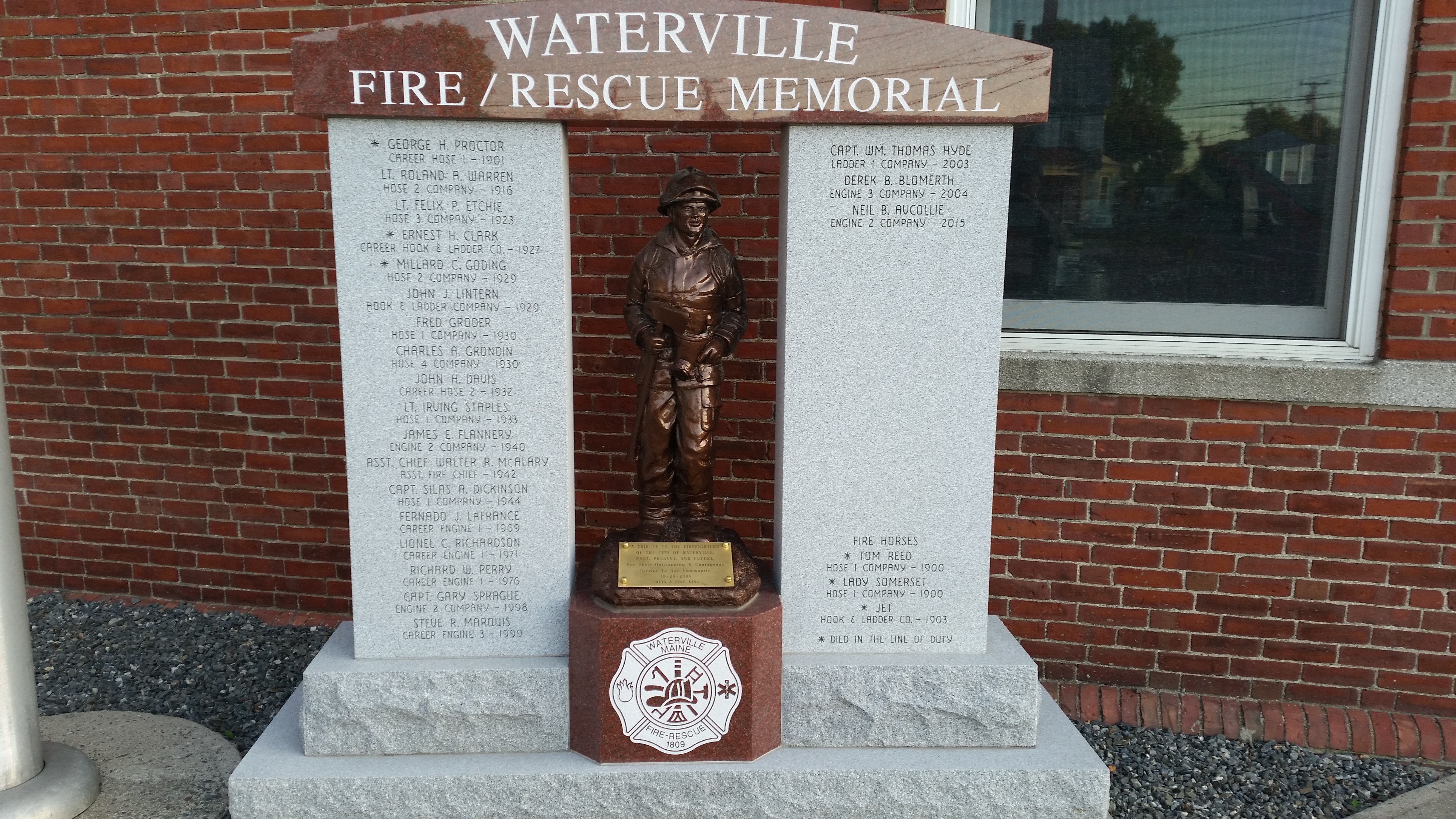 Picture of the Waterville Fire/Rescue Memorial